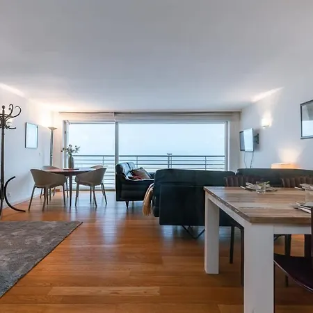 Spacious With Terrace And Sea-view Διαμέρισμα
