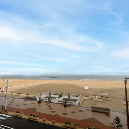 Spacious With Terrace And Sea-view Διαμέρισμα Knokke-Heist