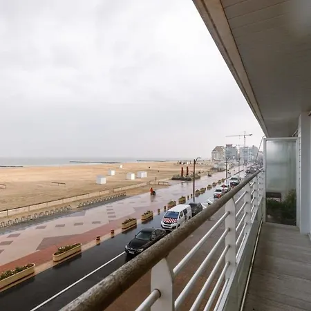 Spacious With Terrace And Sea-view Knokke-Heist