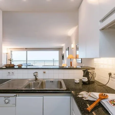 Spacious With Terrace And Sea-view Διαμέρισμα