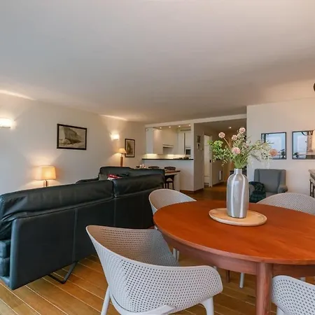 Διαμέρισμα Spacious With Terrace And Sea-view